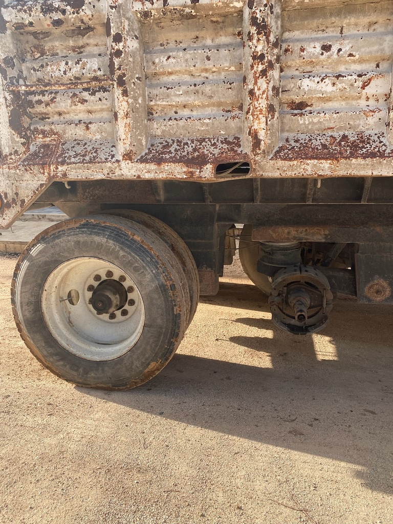 Tractocamión Volvo VNL 2011