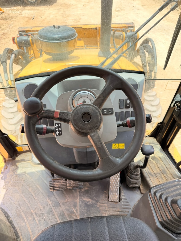 Retroexcavadora Caterpillar 426F2 2022