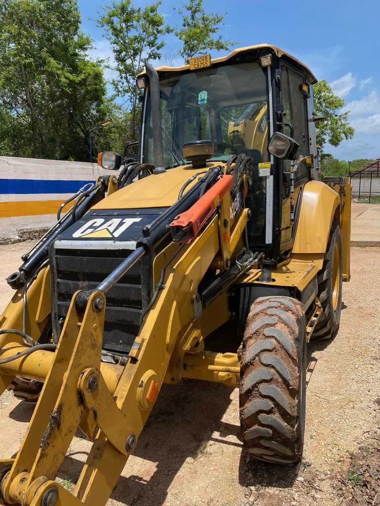 Retroexcavadora Caterpillar 426F2 2022