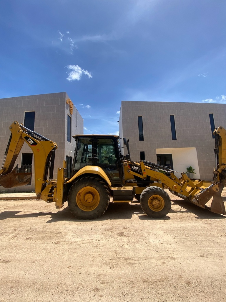 Retroexcavadora Caterpillar 426F2 2022