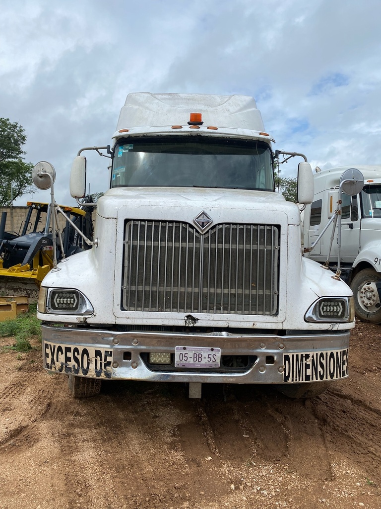 Tractocamión International 9400i SBA 2005
