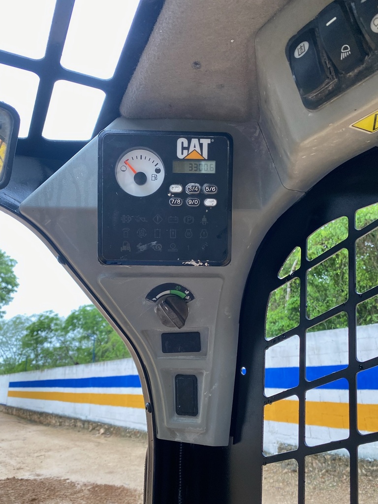 Minicargador Caterpillar 226D 2017
