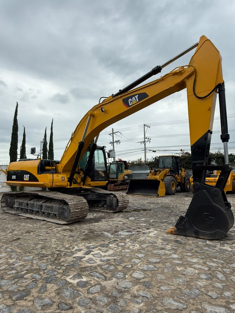 Excavadora Caterpillar 325C | 28 Ton con Motor 3126 y Cucharón 1.4 m³