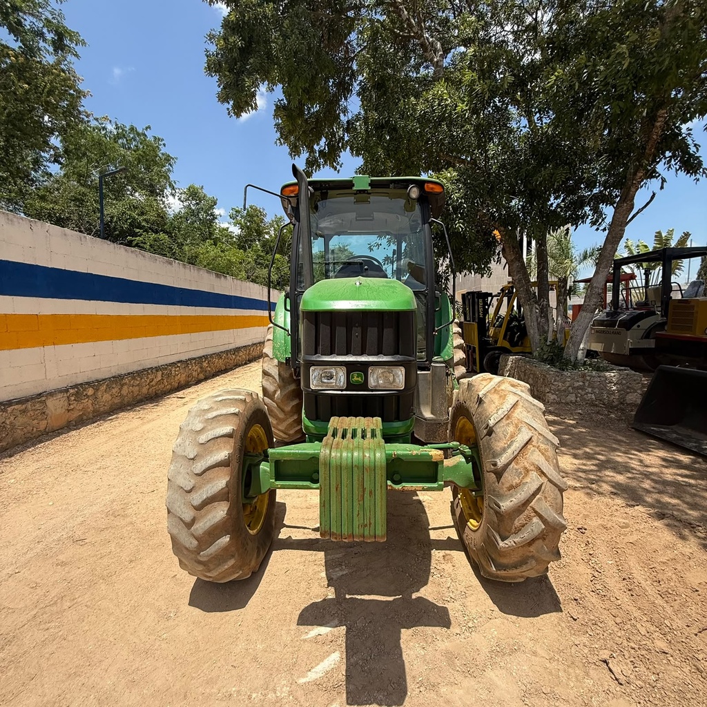 Tractor John Deere 6100D | Utility Tractor