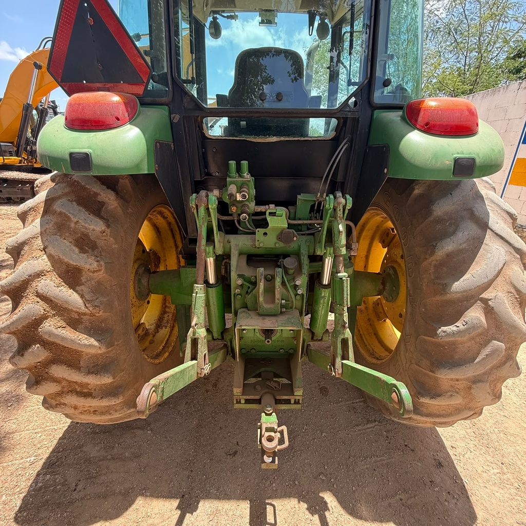 Tractor John Deere 6100D | Utility Tractor