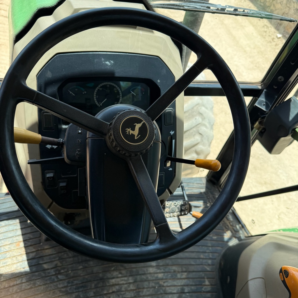Tractor John Deere 6100D | Utility Tractor 