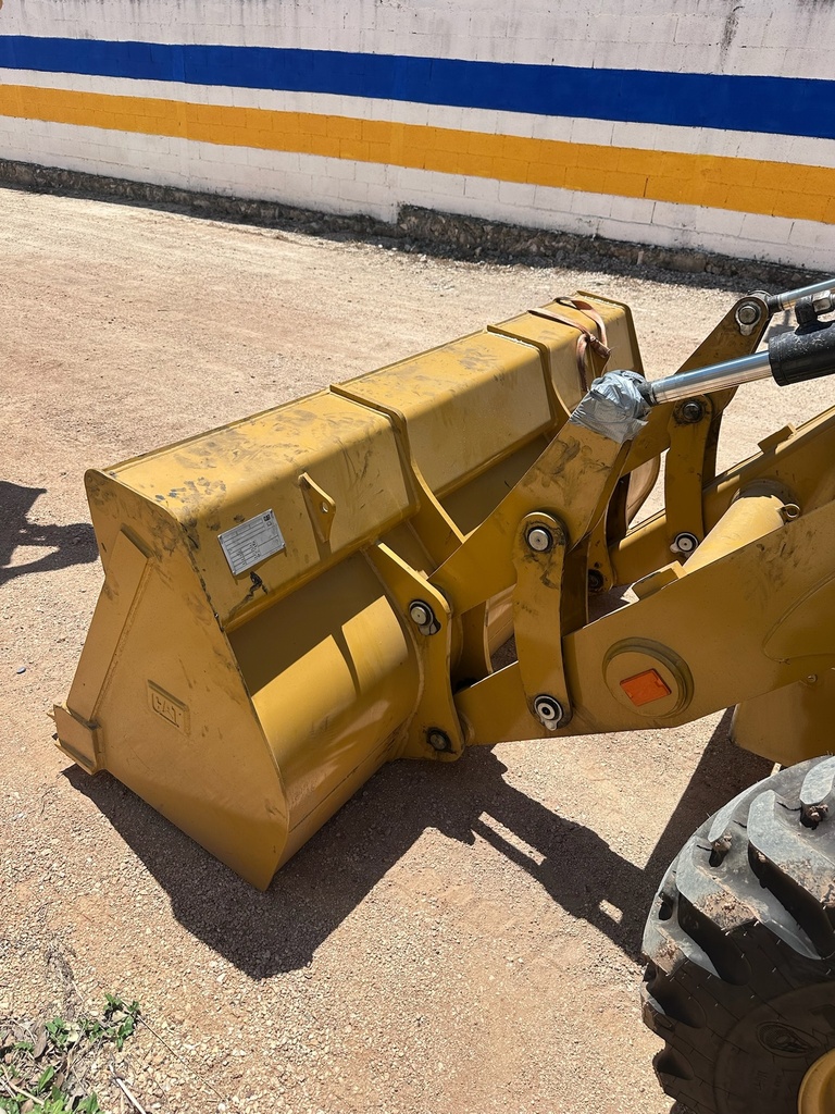 Retroexcavadora Caterpillar 424 2026 Nuevo 