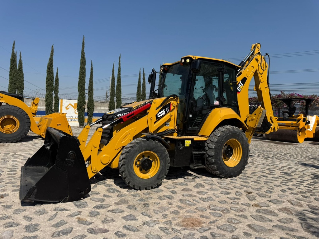 Retroexcavadora Caterpillar 430F IT 2020