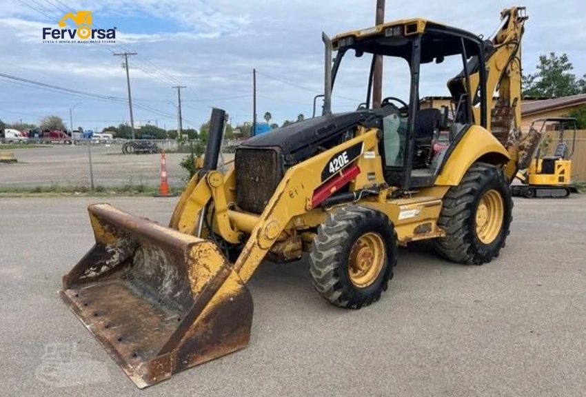 Retroexcavadora Caterpillar 420E | Retroexcavadora 4x4 con Brazo Extensible