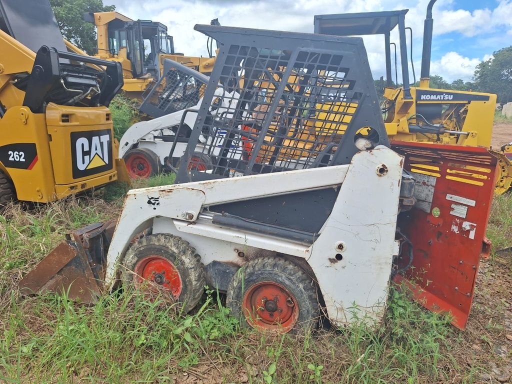 Minicargador 463