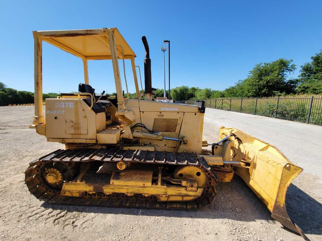 Tractor Bulldozer Komatsu D37E-2 