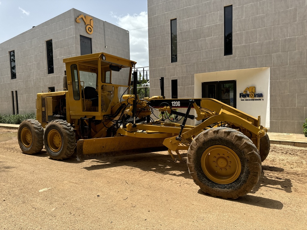Motoniveladora Caterpillar 120G 1988 | Cuchilla 90% y Escarificadores Lista para Trabajo