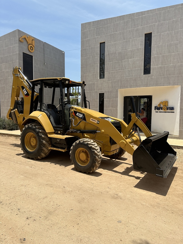 Retroexcavadora Caterpillar 415F2 2021 | Retroexcavadora 4x4 con Kit Hidráulico