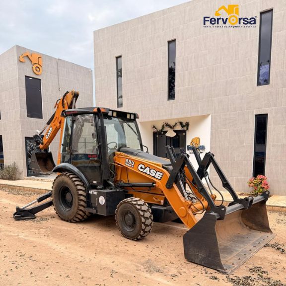 Retroexcavadora Case 580 Super N 2016 4x4 | Cabina Cerrada y Kit Hidráulico con 4,500 hrs 2257