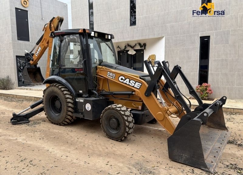 Retroexcavadora Case 580 Super N 2016 4x4 en Venta en Mérida | Cabina Cerrada y Kit Hidráulico