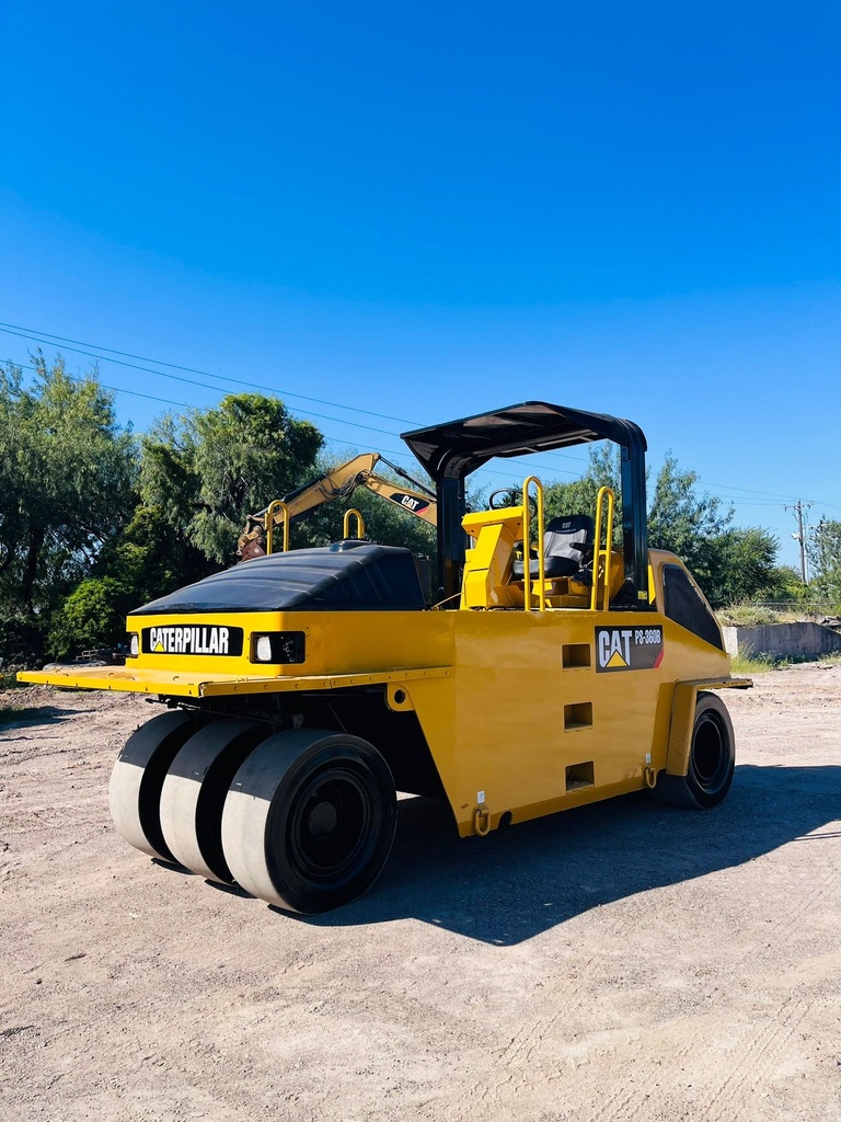 Compactador Neumático Caterpillar PS360B | Motor Perkins y Ancho 90" para Asfalto