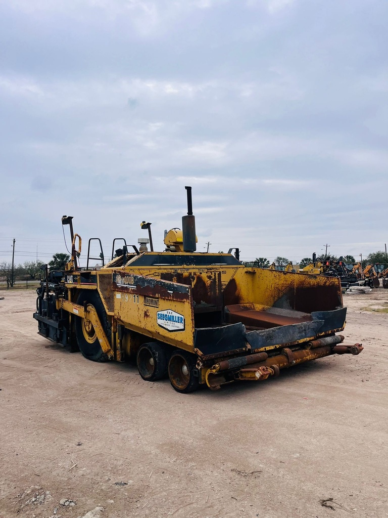 Pavimentadora AP1000B 