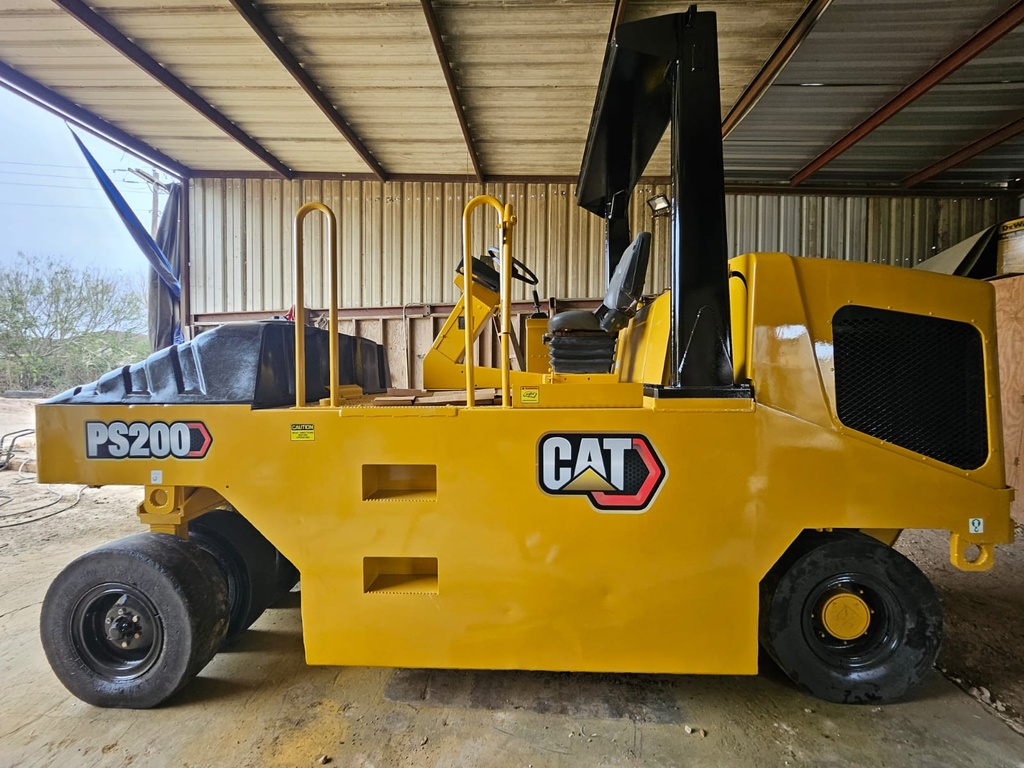COMPACTADOR NEUMÁTICO CATERPILLAR PS200 2007 | Por Importar