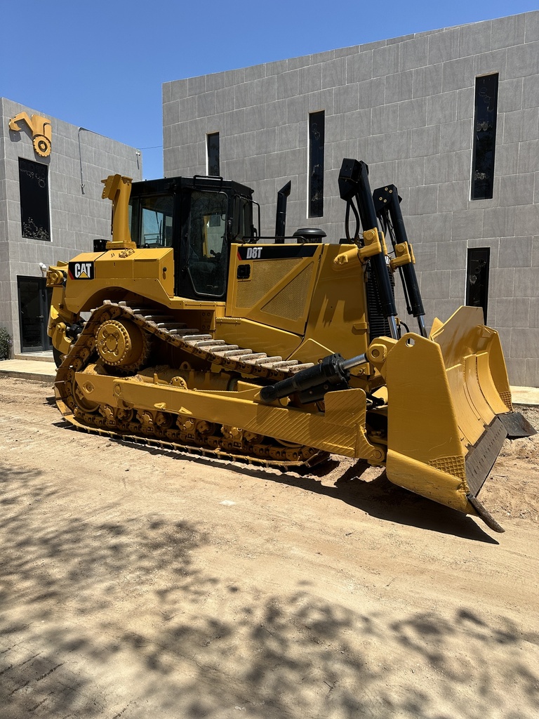 Tractor bulldozer Caterpillar D8T 2014