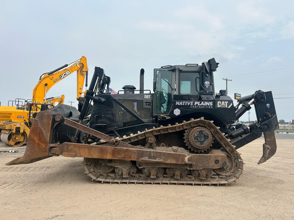 Tractor D8T