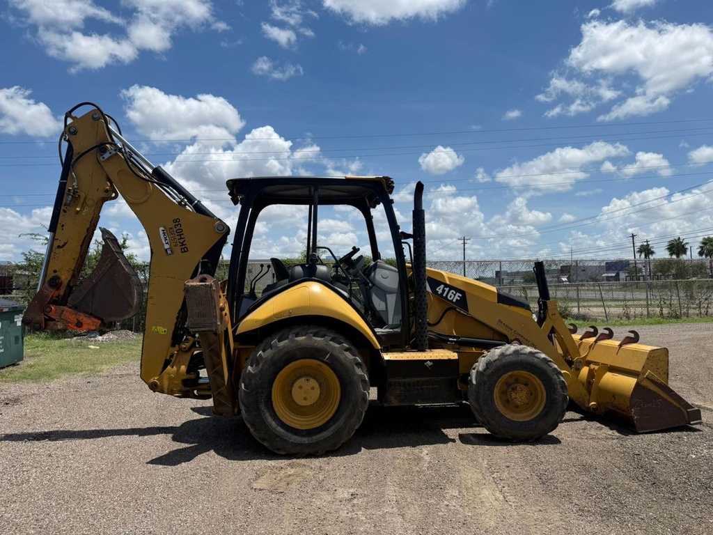 Retroexcavadora Caterpillar 416F 2015 Por Importar