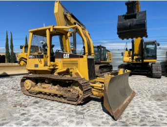 Tractor Bulldozer Caterpillar D5C XL 2002 | Pala Angle Multiposición con 10,000 hrs