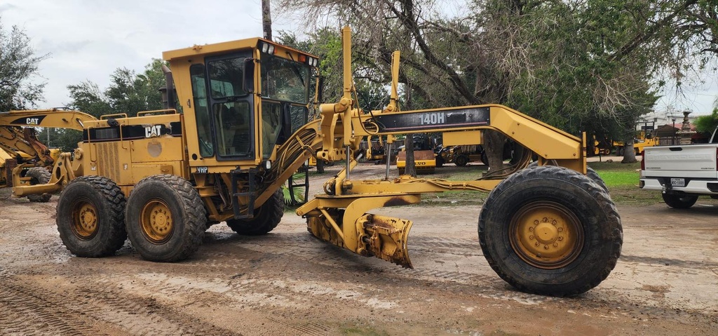 MOTONIVELADORA CATERPILLAR 140H 2004 | Por importar