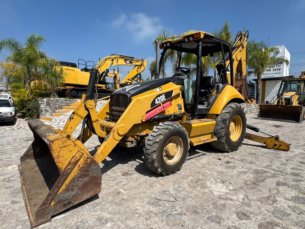 Retroexcavadora Caterpillar 420E 2012 | 4x4 con 5,000 hrs Lista para Trabajo