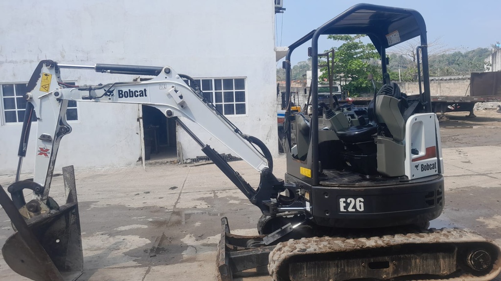 Mini Excavadora Bobcat E26 2018