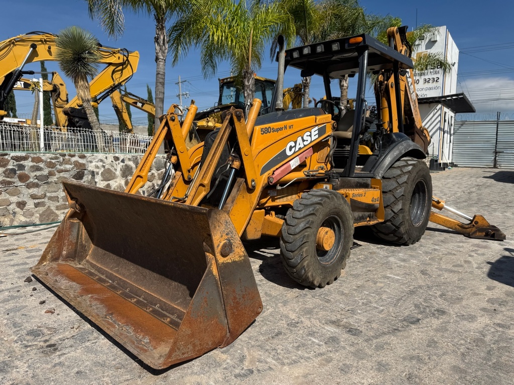 Retroexcavadora 580SN Case