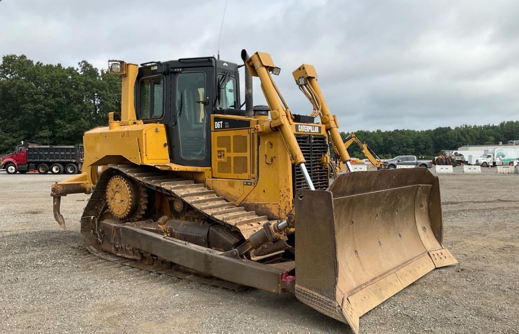 Tractor bulldozer Caterpillar D6T 2015 | Por Importar 