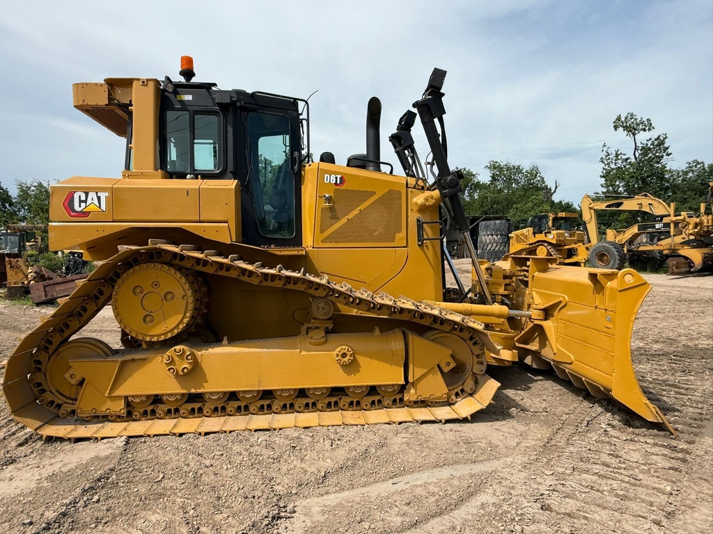 Bulldozer Caterpillar D6T