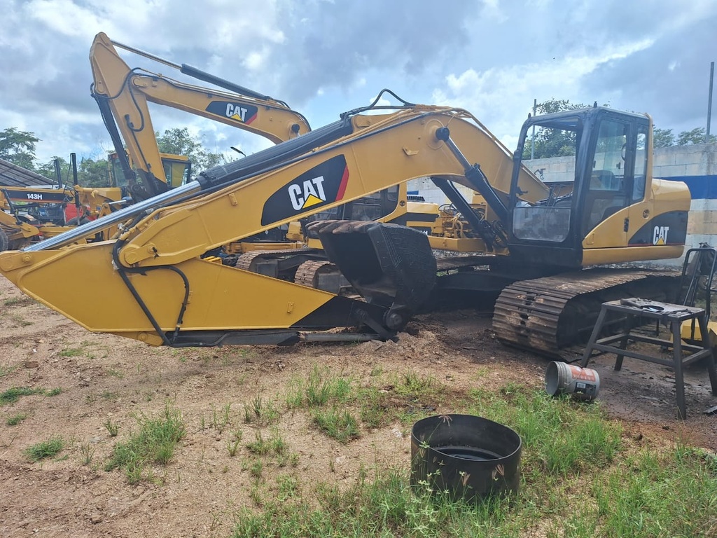 Excavadora Caterpillar 320CU | 20 Ton con Motor 138 HP y Cucharón 1.2 m³