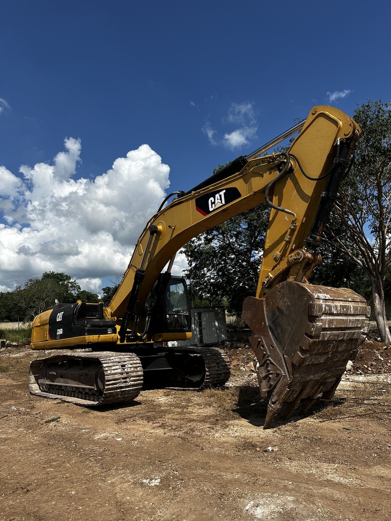 Excavadora Caterpillar 336D 