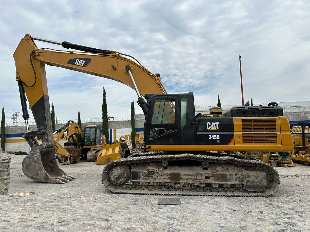 Excavadora Caterpillar 345B Serie II 2005 | 10,000 hrs con Cucharón 1.8 m³ y Undercarriage 90%