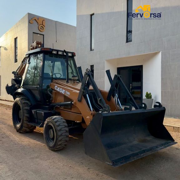 Retroexcavadora Case 580 Super L 4x4 Año 2000 con 3000hrs y Cabina Cerrada