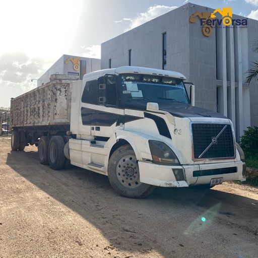 [2750] Tractocamión Volvo VNL 2011