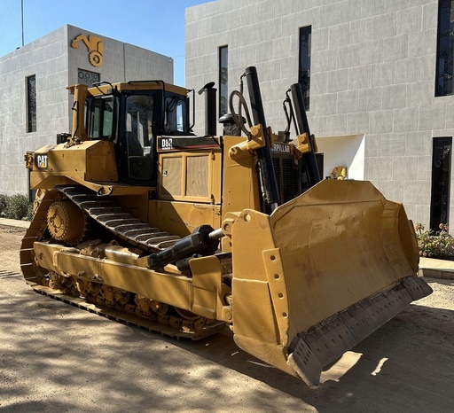 [0974] Tractor D8R PL