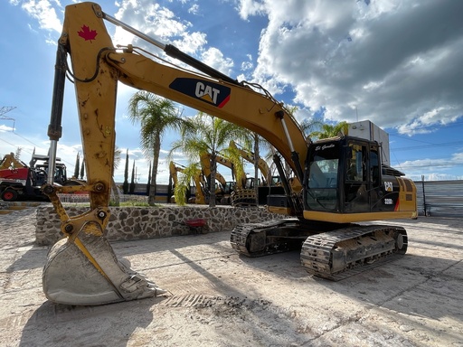 [0115] Excavadora 320D2 