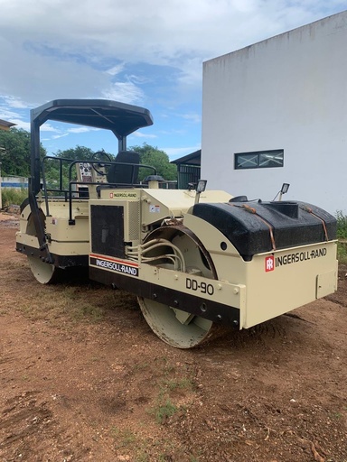 Vibrocompactador tándem DD90
