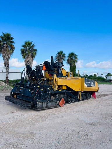 [0147] Pavimentadora Caterpillar AP1055E 2012 | Asphalt Paver sobre Orugas con Screed Extensible