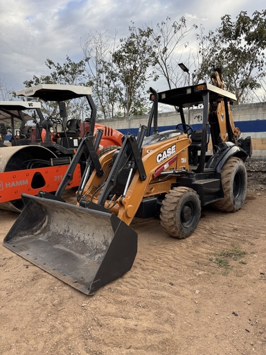 [0560] Retroexcavadora 580N 