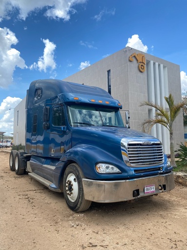 [5597] Tractocamión Freightliner Columbia 120 2006