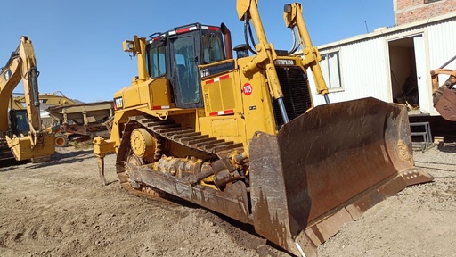 [1083] Tractor D7R2