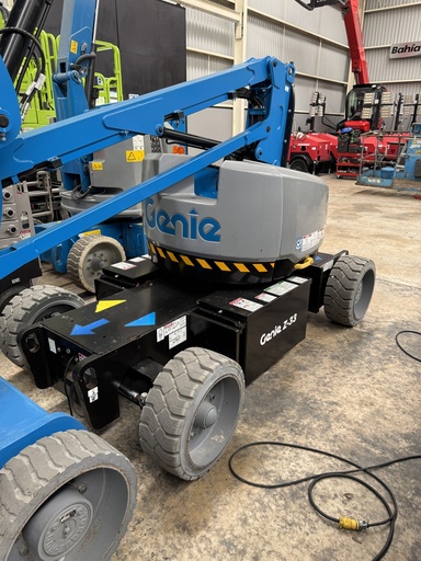 [617] Plataforma de elevación Genie Z-33/18 