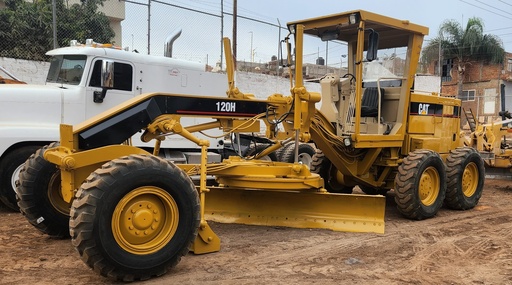 Motoconformadora Caterpillar 120H 2004 | Motor Grader para Nivelación y Caminos 