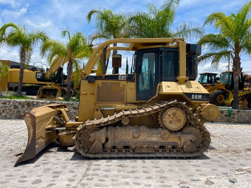 [3325] Tractor  D6M XL 