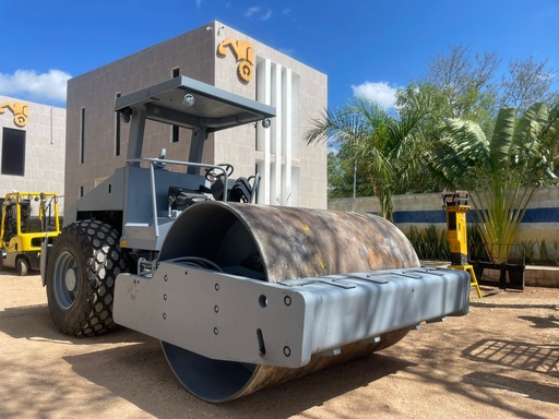 [1289] Vibrocompactador CA250D