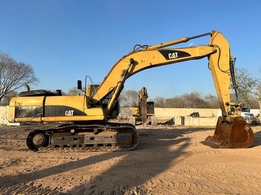 [0557] Excavadora 330C 