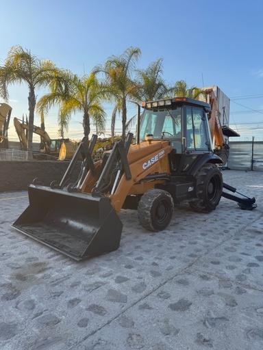 [4549] Retroexcavadora Case 580SL 4x4 en Venta en Merida | 3,000 Horas Cabina Cerrada